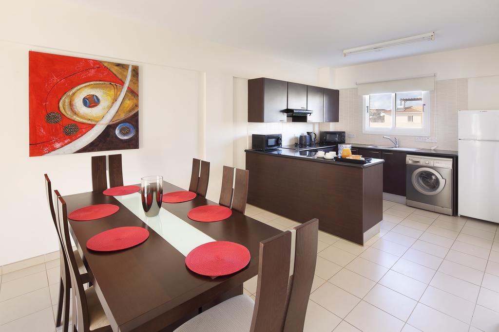 Appartement Adamou Gardens à Paphos Extérieur photo