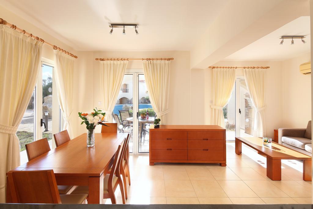 Appartement Adamou Gardens à Paphos Extérieur photo